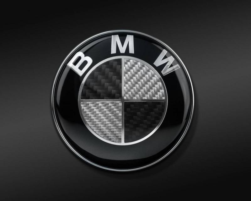 82mm bmw kolfiber emblem medium