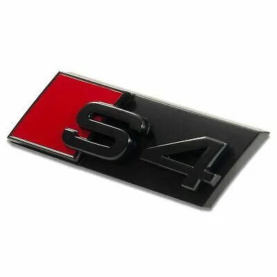 Audi S4 logo emblem märke till grillen
