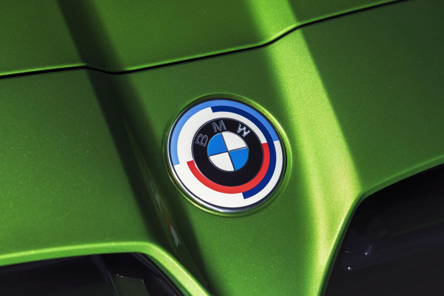 Bmw Emblem Centrumk por 50 rs Jubileum Anniversary bmw-emblem-centrumk-por-50-rs-jubileum-anniversary