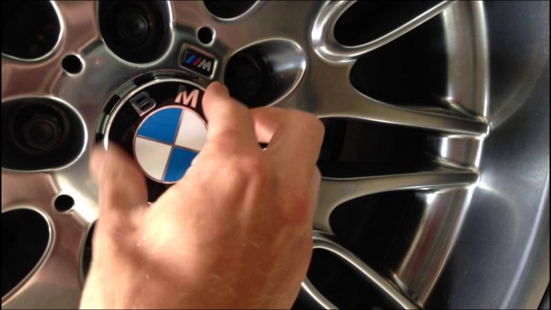 bmw fälgkåpor blåa