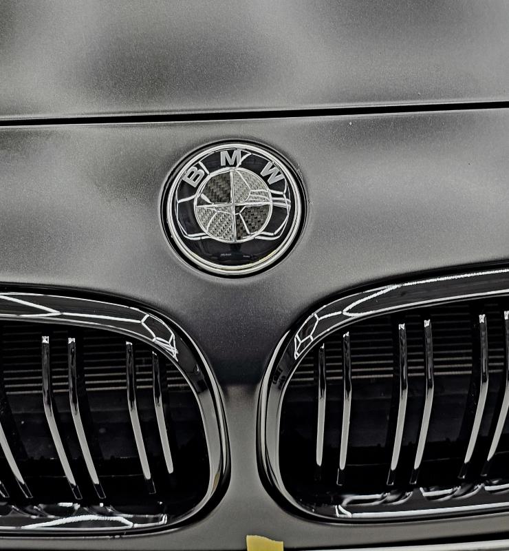 bmw kolfiber emblem äkta carbon
