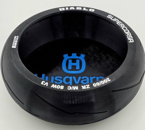 Husqvarna logotyp förvaringsbox i form av däck