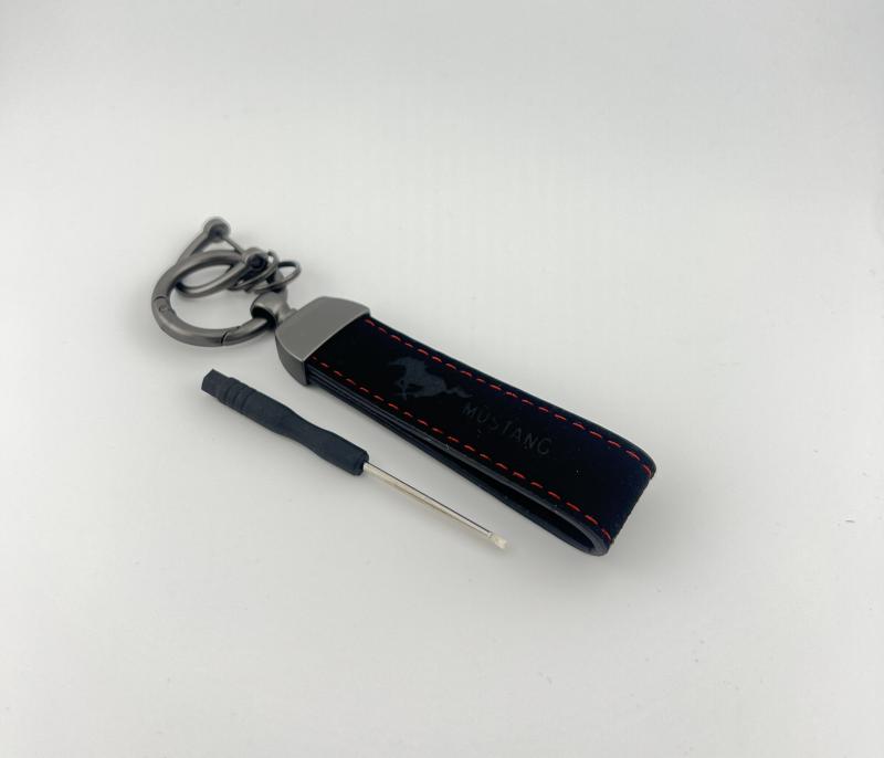 Ford mustang nyckelring äkta alcantara