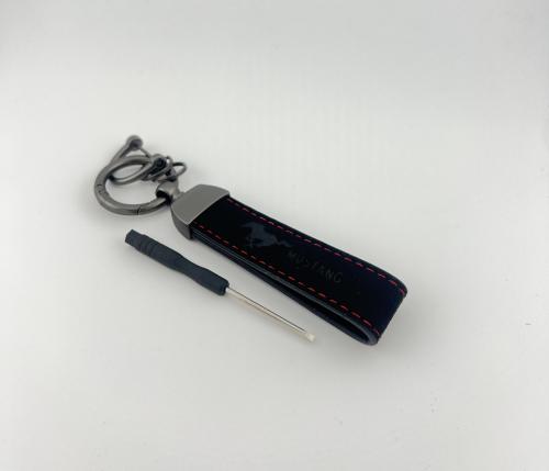 Ford mustang nyckelring äkta alcantara