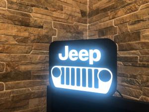 Jeep front design dekoration belysning