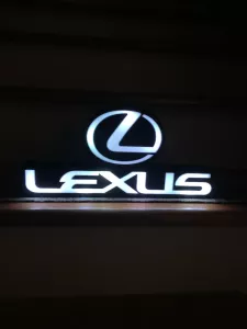 Lexus nattlampa lampa perfekt till garaget