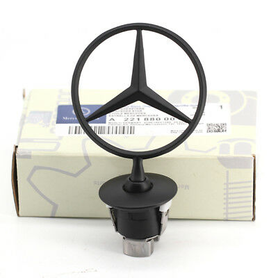 mercedes emblem stjärna i svart