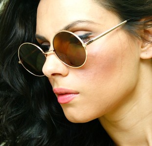 runda damsolglasögon bruna