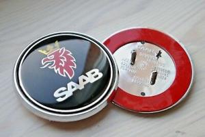 SAAB emblem i svart till huv och baklucka