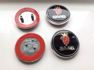 saab märke till bilen svarta