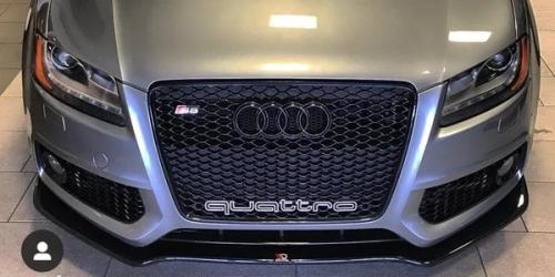 stor quattro grill emblem till audi