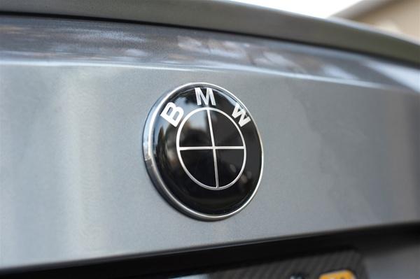 svarta bmw emblem logo_medium