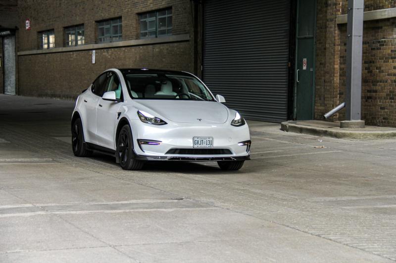 tesla modell y styling