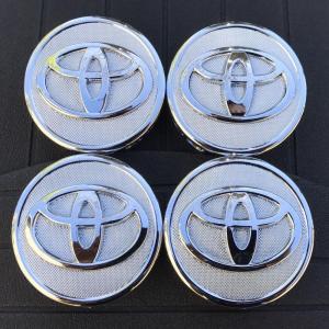 Toyota centrumkåpor oem navkåpor 57, 62 mm
