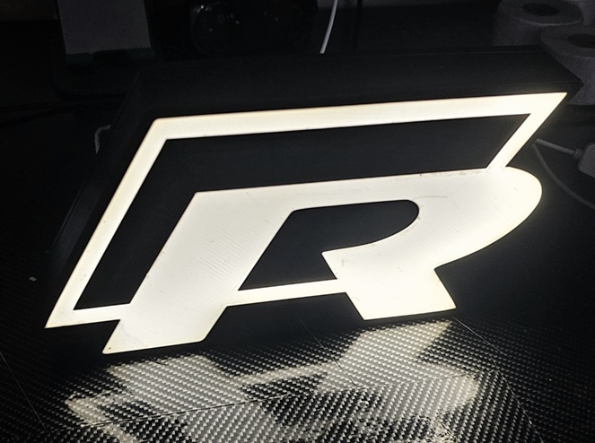 Volkswagen R Line vw rline natt lampa