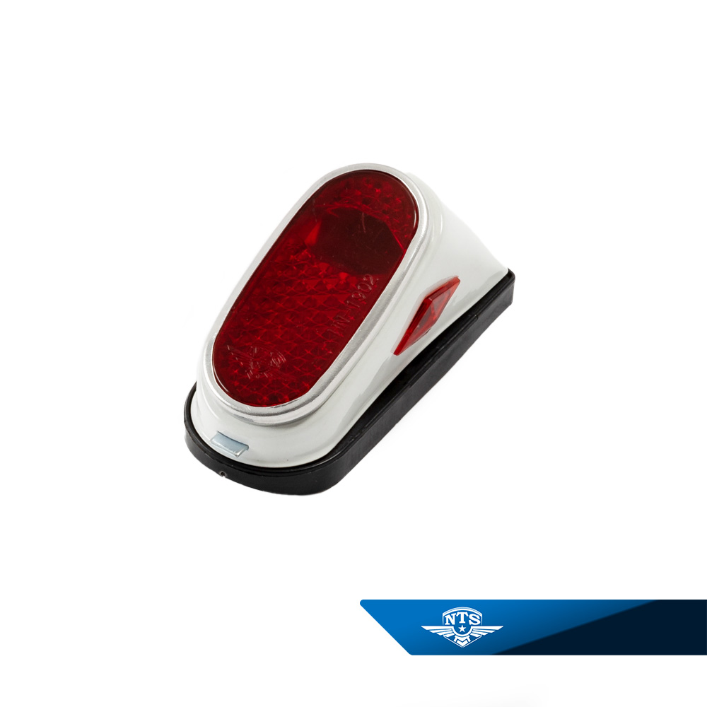 Baklykta kyrkfönster vitt