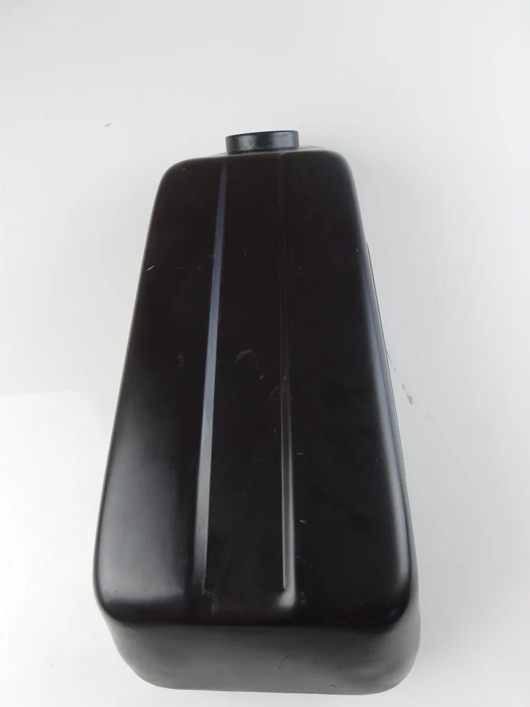 Bensintank Jawa 210 grundlackad svart