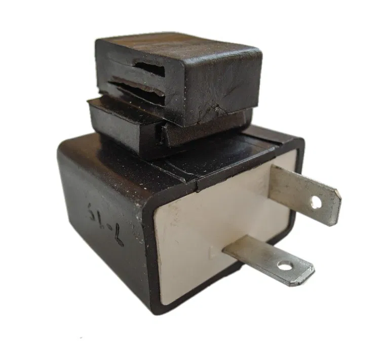 Blinkersrelä 12V 10W – Aprilia, Honda, Yamaha m.fl.