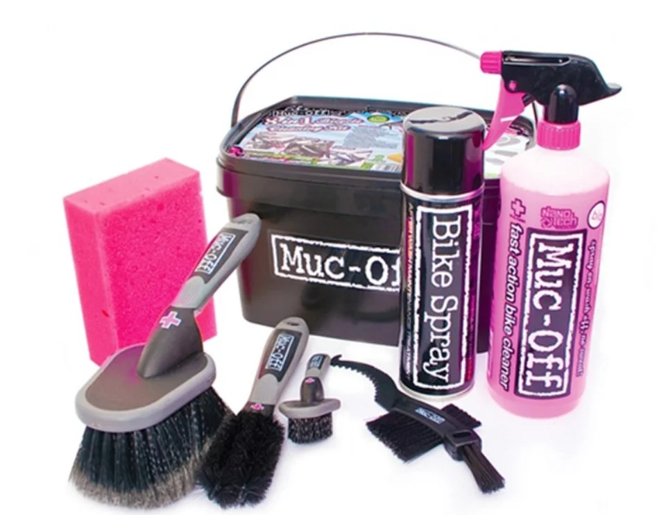 MUC-OFF 8-1 bike cleaning kit