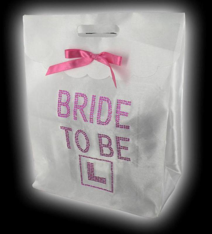 White Bride To Be Gift Bag - presentpåse till blivande bruden