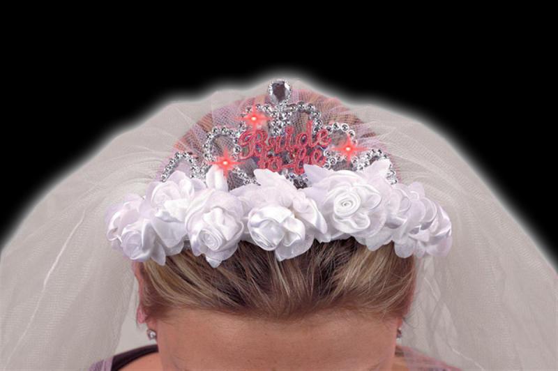 Flashing Bride To Be Tiara - silvertiara med rosor & slöja