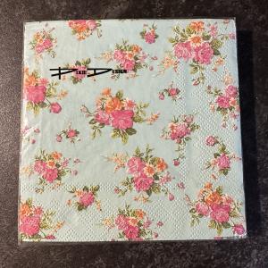 Blommiga cocktailservetter