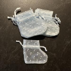 Baby Blue Feet Organza Bags - ljusblåa organzapåsar