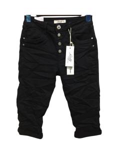 Capri Three M