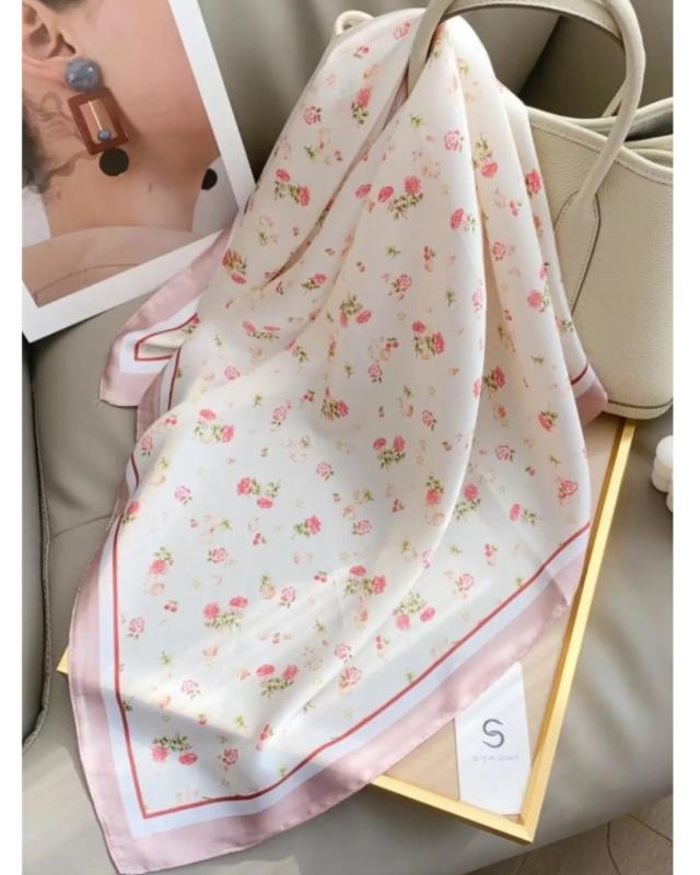 Scarf Blom