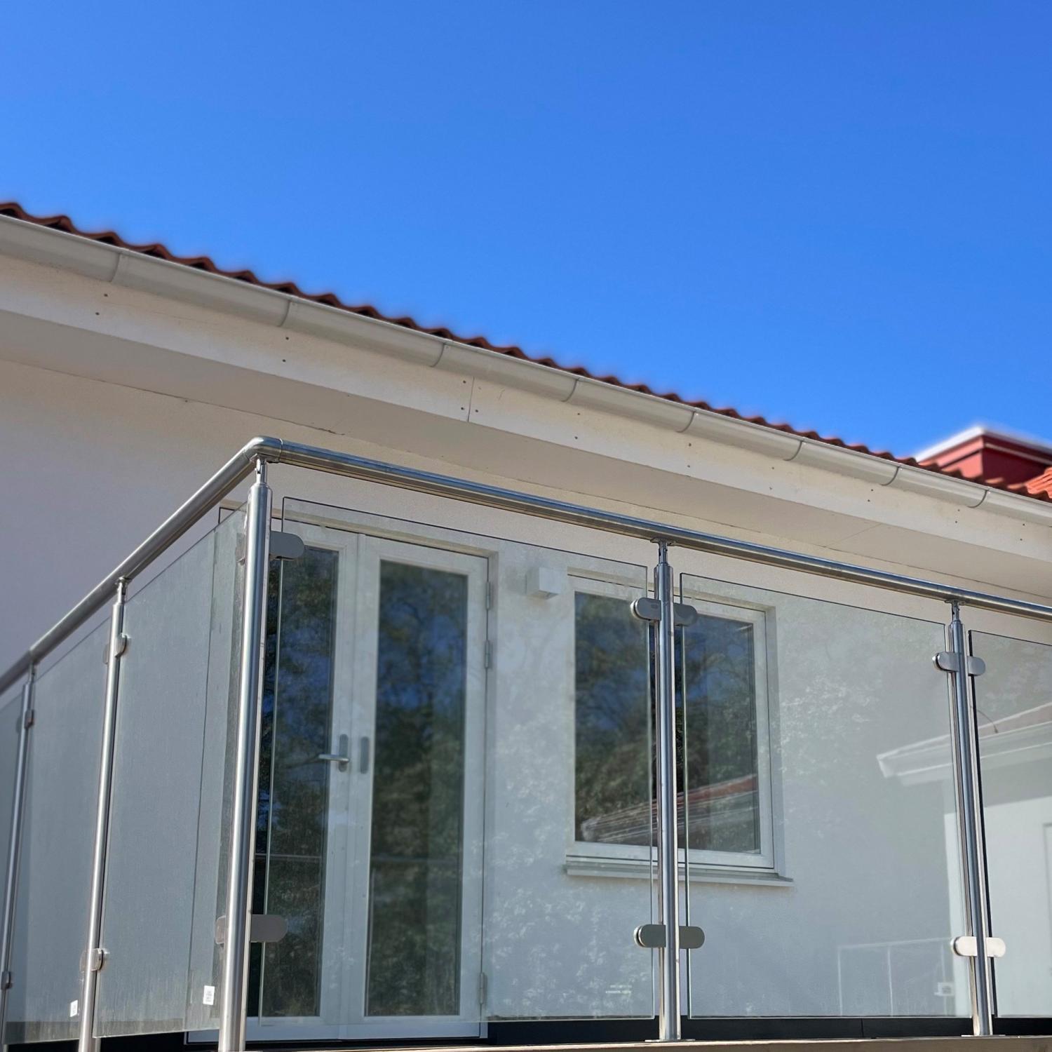 Glass railing 4 sections with corner post model