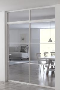 Skjutdörr + vägg + ovanliggare vit