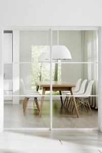 Skjutdörr + vägg vit