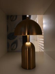 Bordslampa Guld Uppladdningsbar