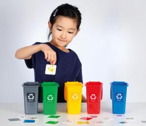Spel Återvinningsspel med 5 soptunnor