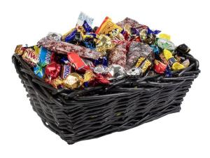 Godis Presentkorg svart inslaget 1 5kg