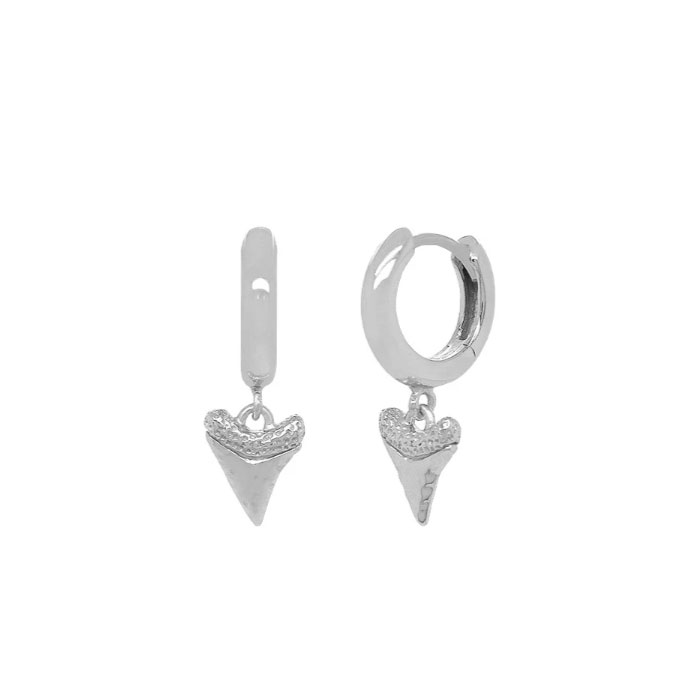 Hajtand - Huggie örhängen - Ringar i äkta silver