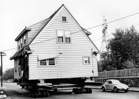 House on the move, Greeting Card
