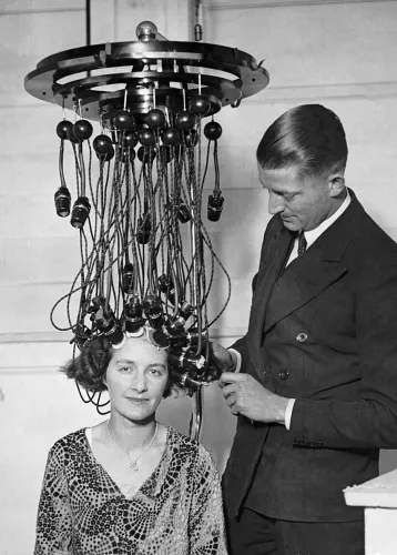 Hair-raising technology, Greeting Card