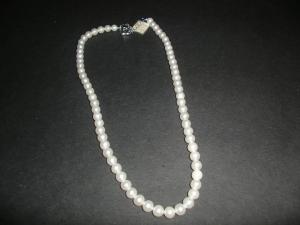 Runda Vita Sötvattenspärlor  (1st)