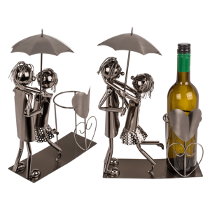 Vinställ. Med det nyförälskade paret!