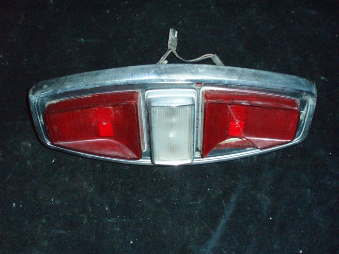 fine for broken tail light