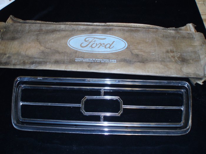 1972 Ford baklampa krom N.O.S.