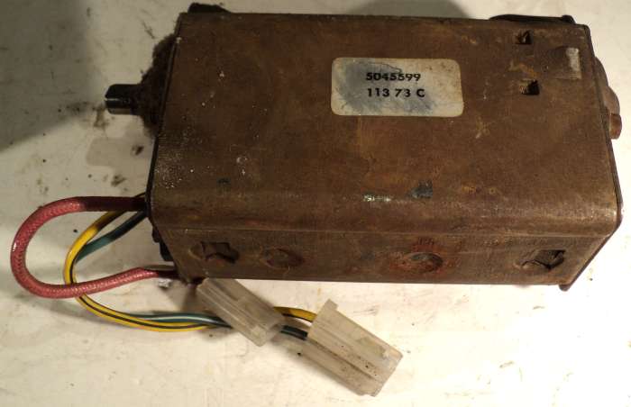 1973 Oldsmobile 98    elsätesmotor60/40 soffa till vänster del     (testad)