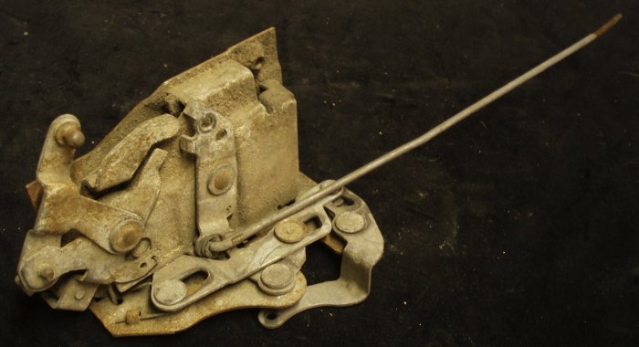 1967 Dodge Dart lockcase left