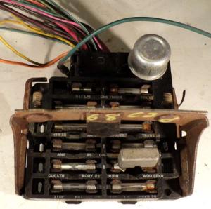1968 Cadillac   fuse holder