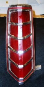 1977 Lincoln Mark V baklampa vänster