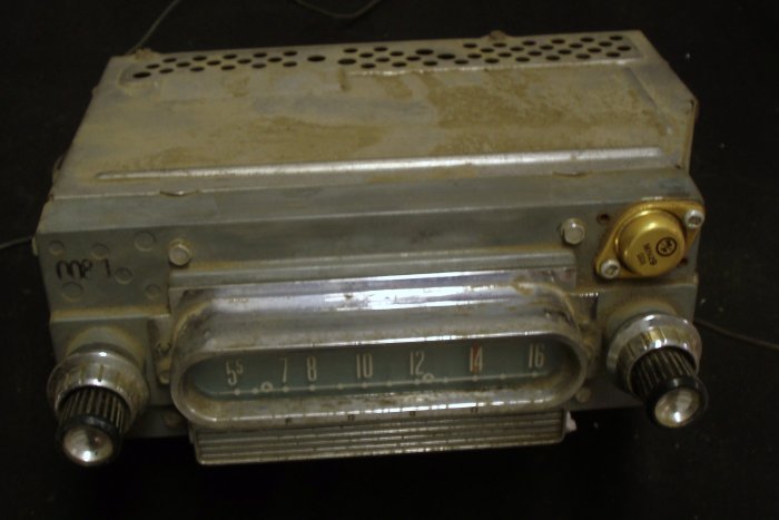 1960 Ford radio
