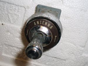 1961 Lincoln antenna control