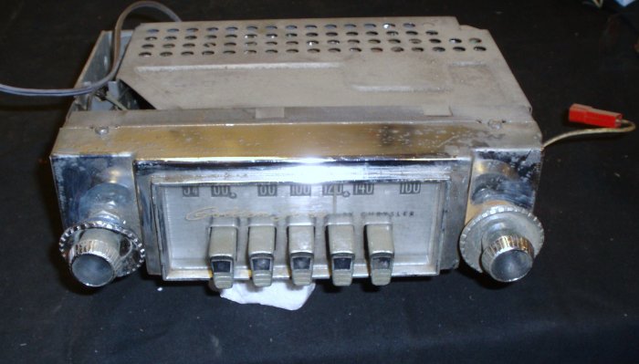 1960 Chrysler radio