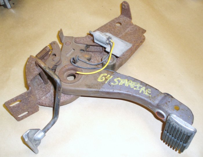 1963 Oldsmobile Starfire handbroms mekanism